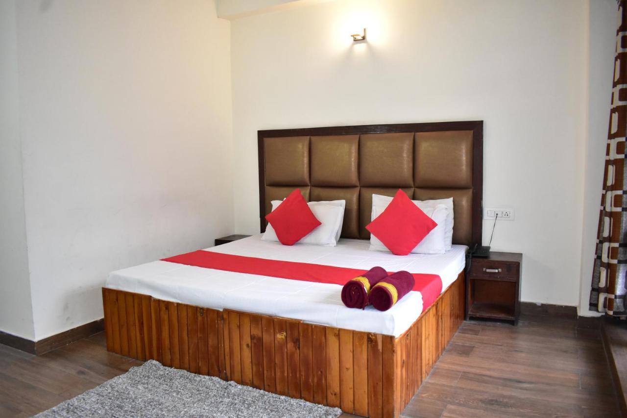 Hadimba Mountain View - Near Mall Road M 88948-44503 Apartment Manali (Himachal Pradesh)