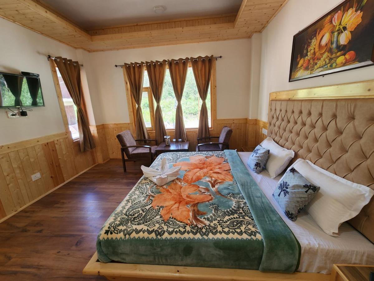 Hotel Luxury Planet Manali (Himachal Pradesh)