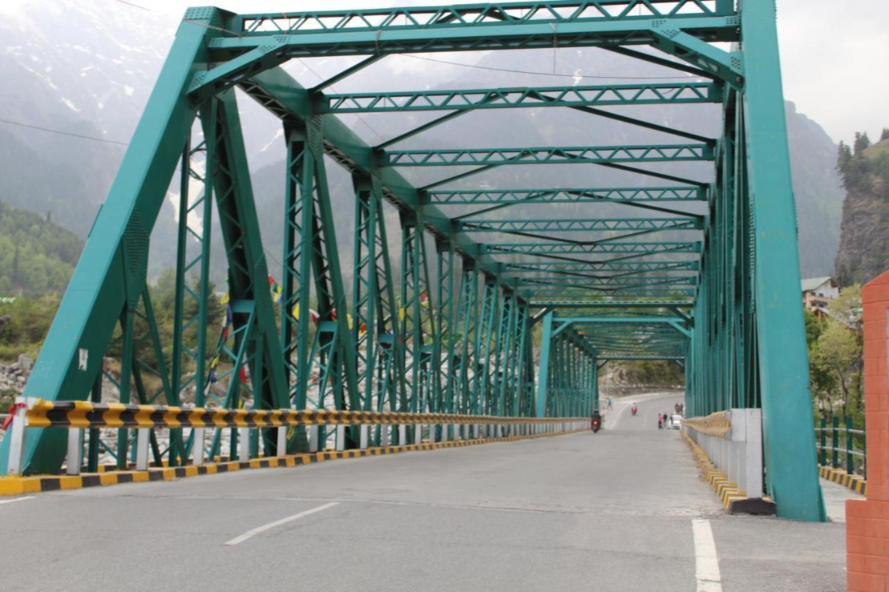The Sliver Land # Mountain View # River View # Near Volvo Bus Stand # Family # Open Terrace Hotel 3*