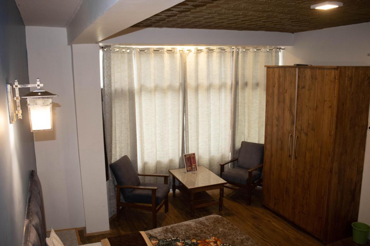 The Sliver Land # Mountain View # River View # Near Volvo Bus Stand # Family # Open Terrace Hotel