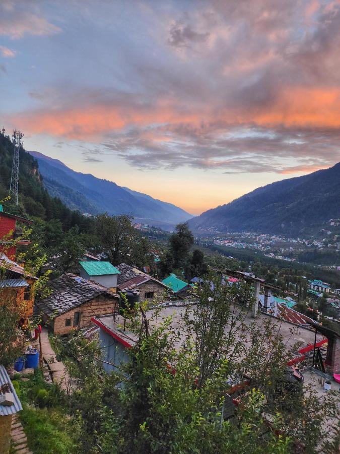 Safarnama Homestay - With Mountain And Sunset View Homestay *