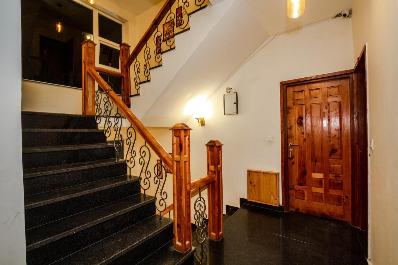 Tripli Stone House