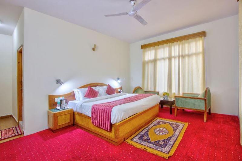 Hotel Ayushman Manali (Himachal Pradesh)