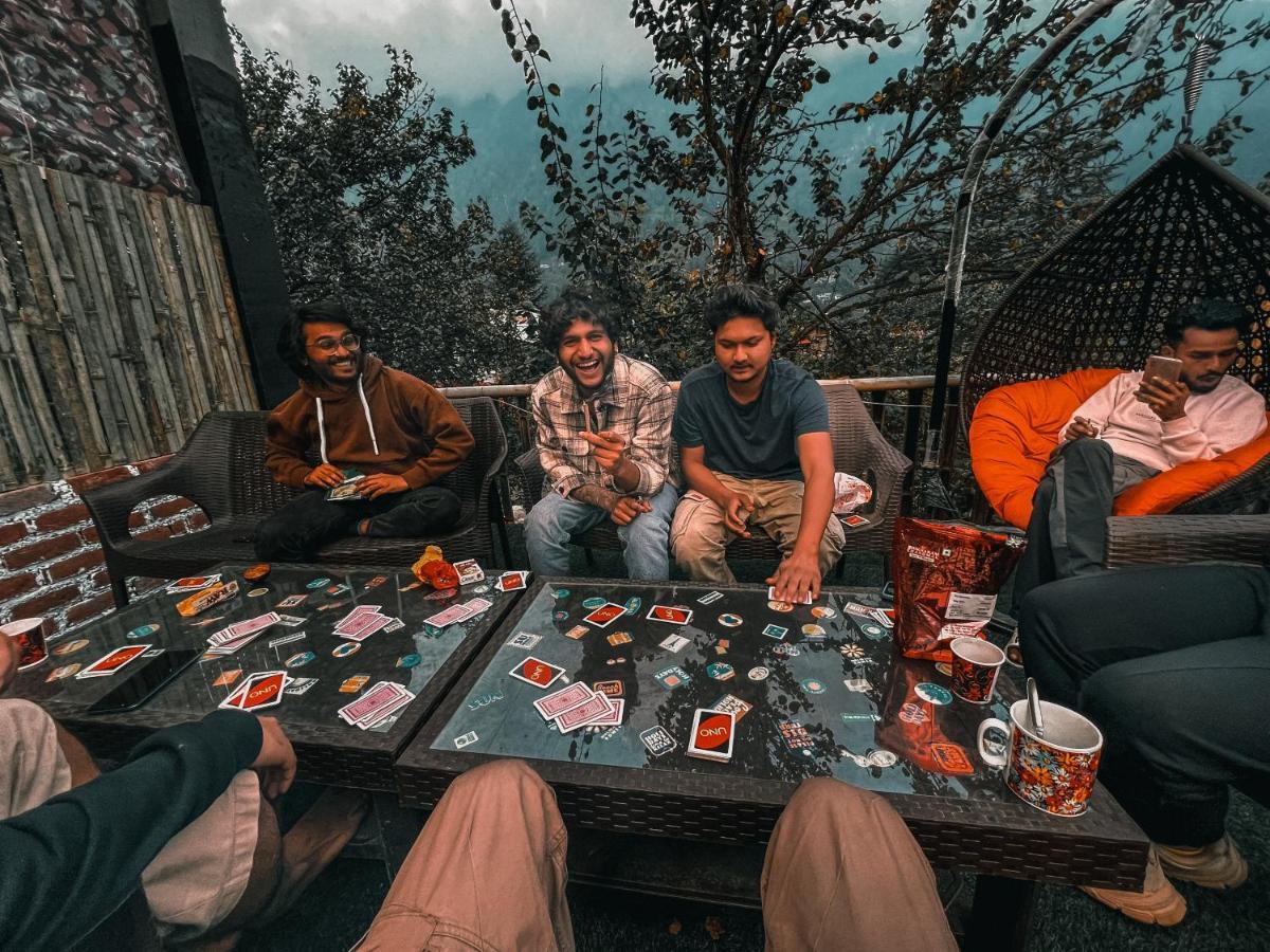 Roamate Hostel, Old Hostel Manali (Himachal Pradesh)