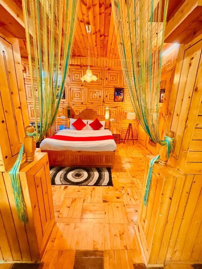 Woods Villa-a Unit Of Ram Apartment *