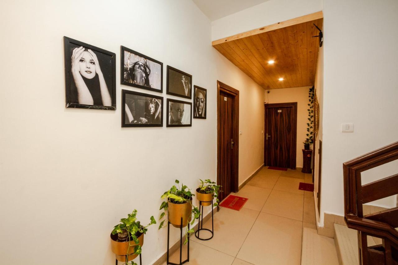 Hotel Eden Oaks Manali (Himachal Pradesh)
