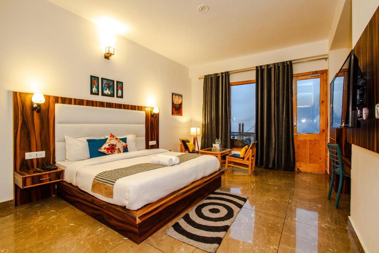 Eden Oaks Hotel 3*