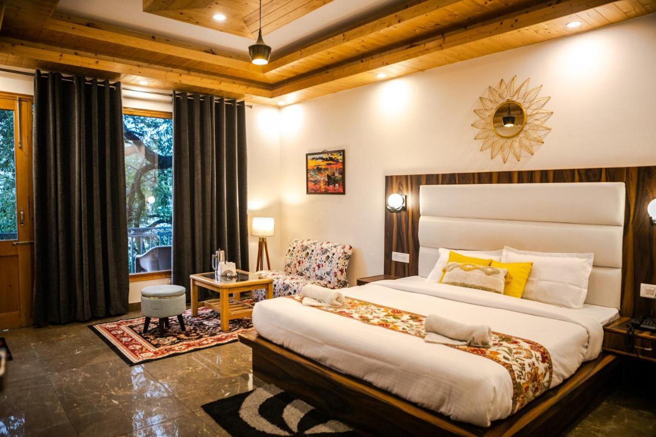 Hotel Eden Oaks 3*