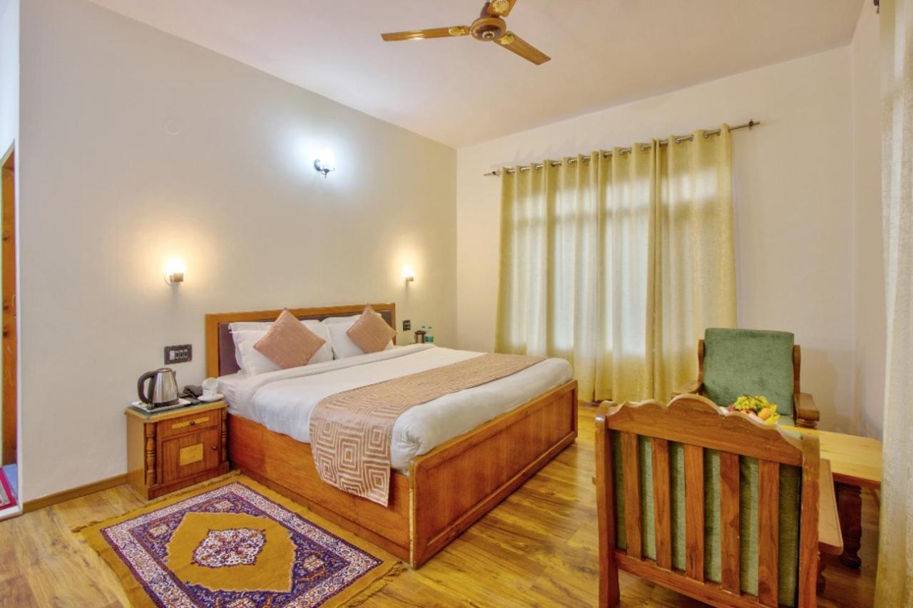 Ayushman Hotel