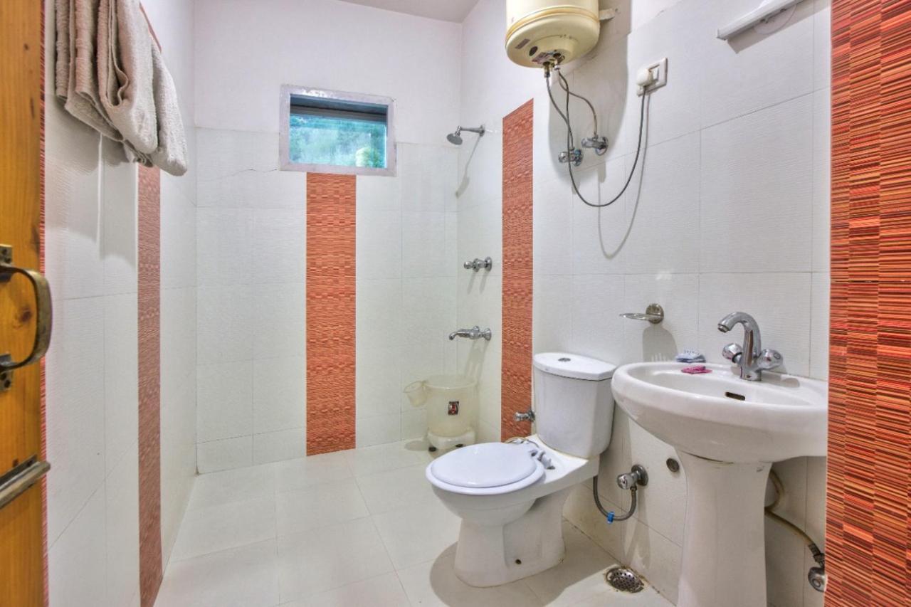 Ayushman Hotel 2*