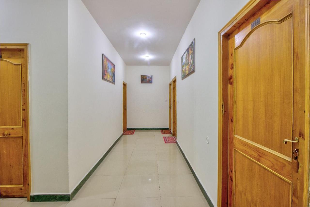 Ayushman Hotel 2*