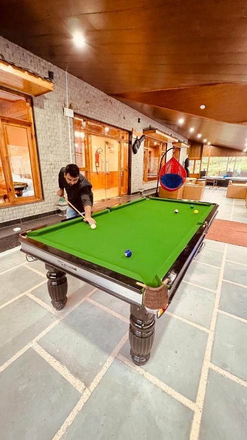 Resort Smuggler By West Western Near To Mall Road & Hadimba Temple # Swimming Pool#free Pick From Volvo Bus Stand Manali (Himachal Pradesh)