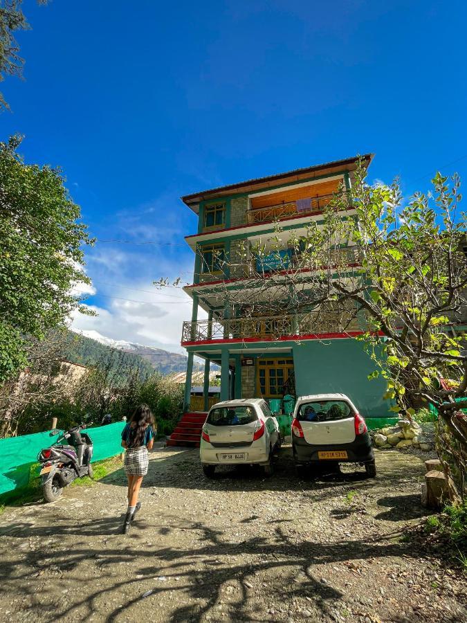 Bhagwati Woodhouse By Aarya Manali (Himachal Pradesh)