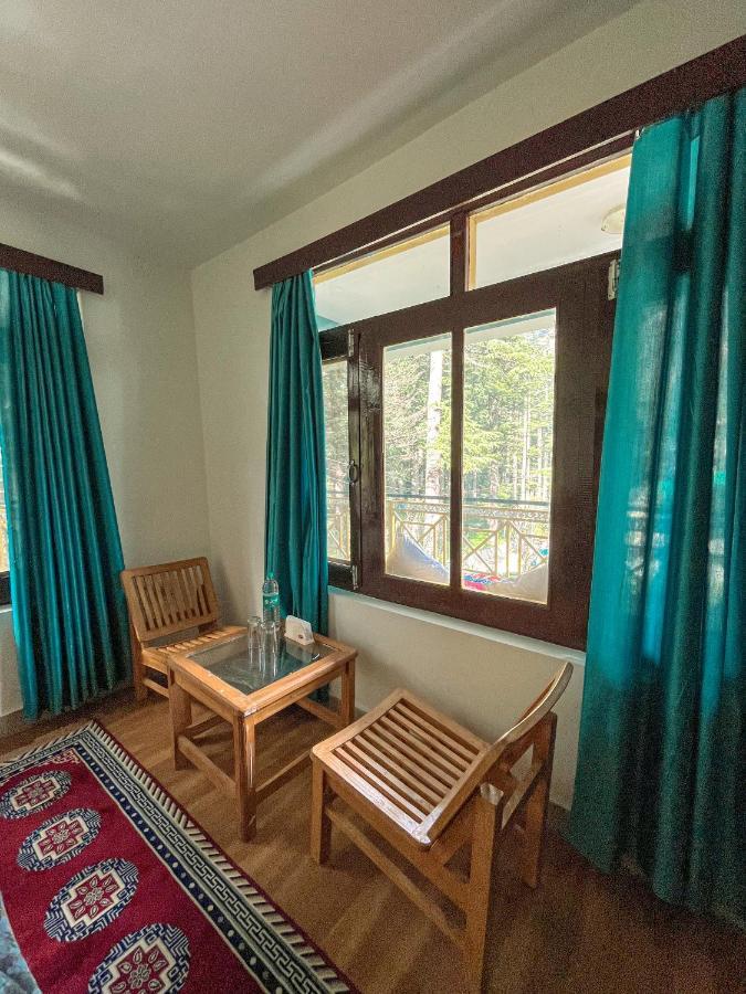 Bhagwati Woodhouse By Aarya Manali (Himachal Pradesh)