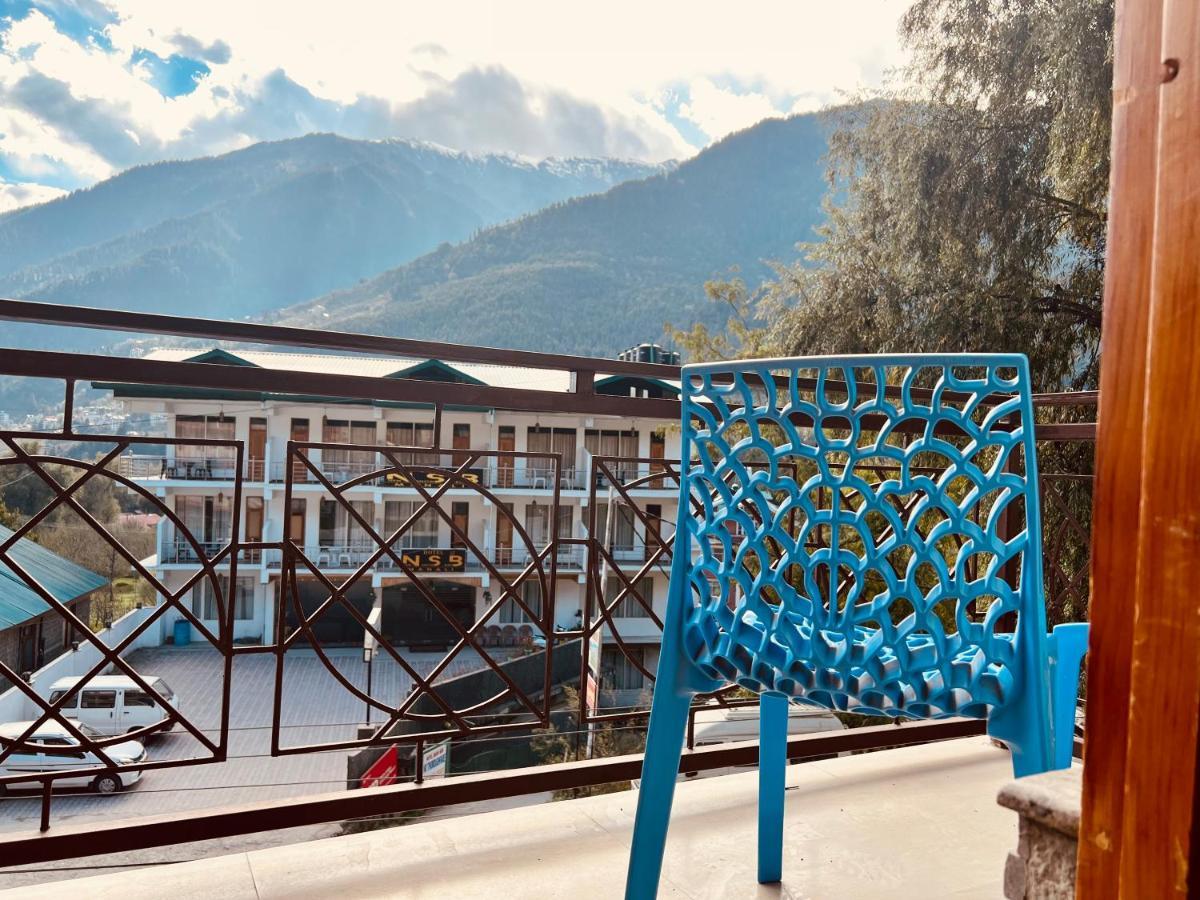 Castle - & Manali (Himachal Pradesh)