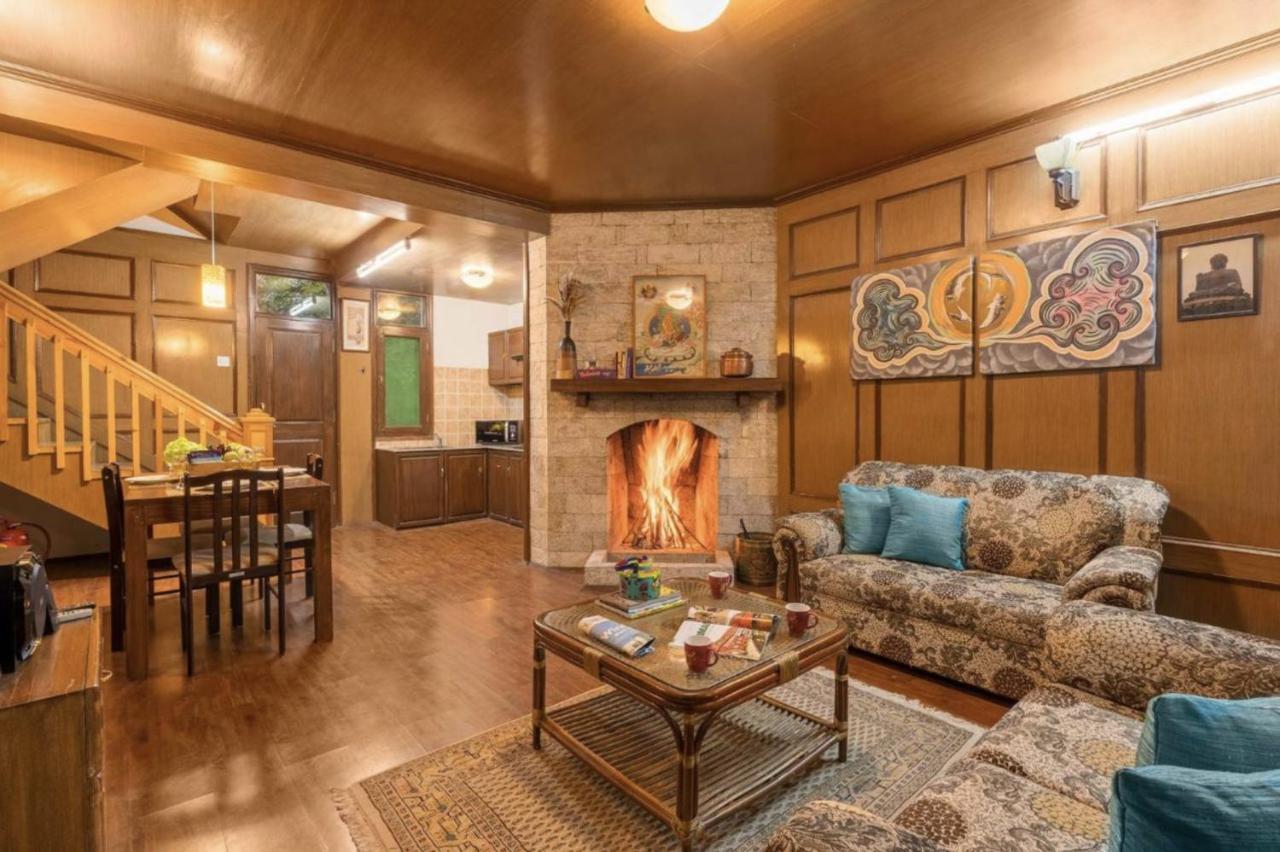 Himalayan Mansion Luxury By The Mall Lodge