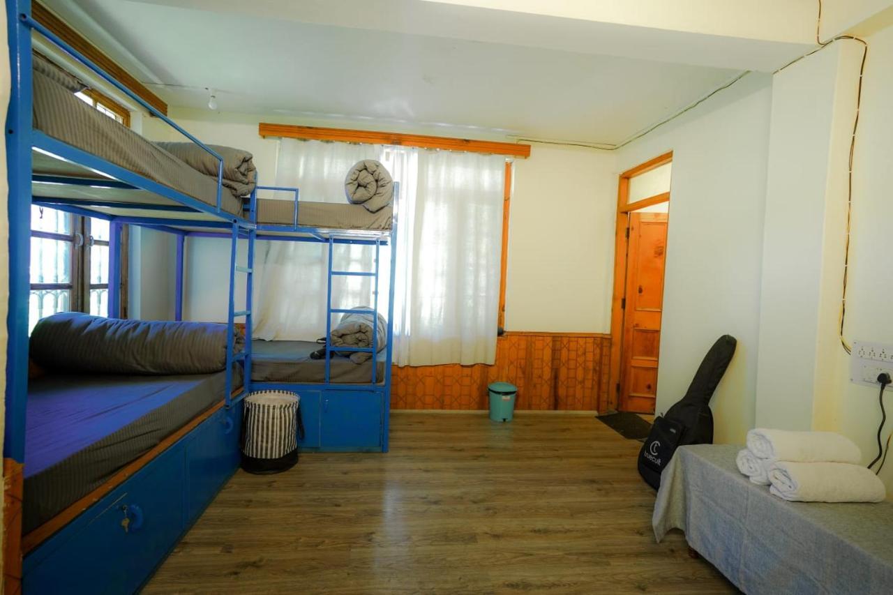 Mars Monkey & Cafe Hostel Manali (Himachal Pradesh)