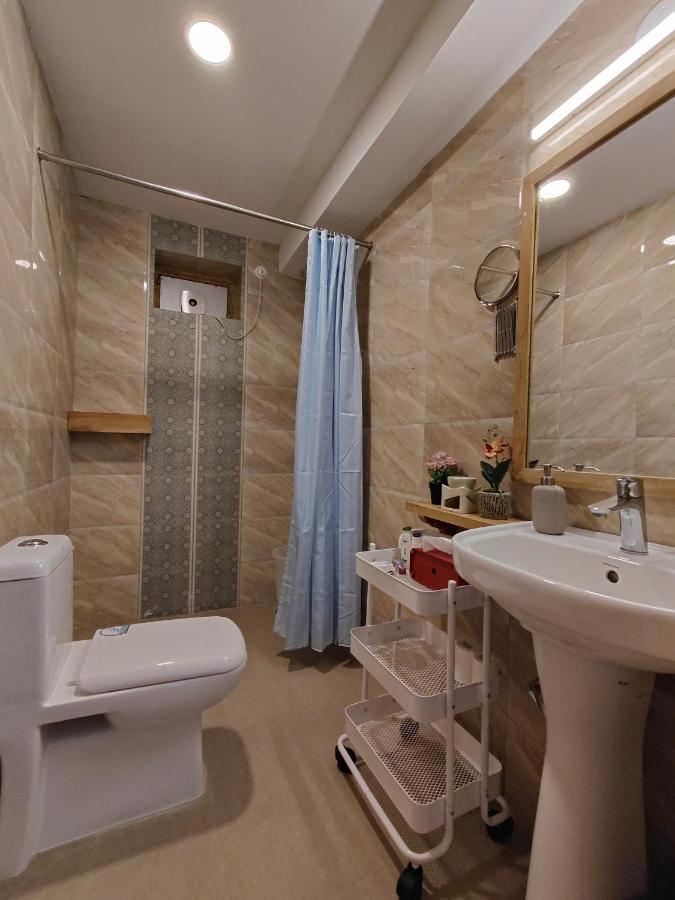 Saffronstays The Amlyn, - Unobstructed Views Of Beas River And The Himalayas - Clear Roads * Manali (Himachal Pradesh)