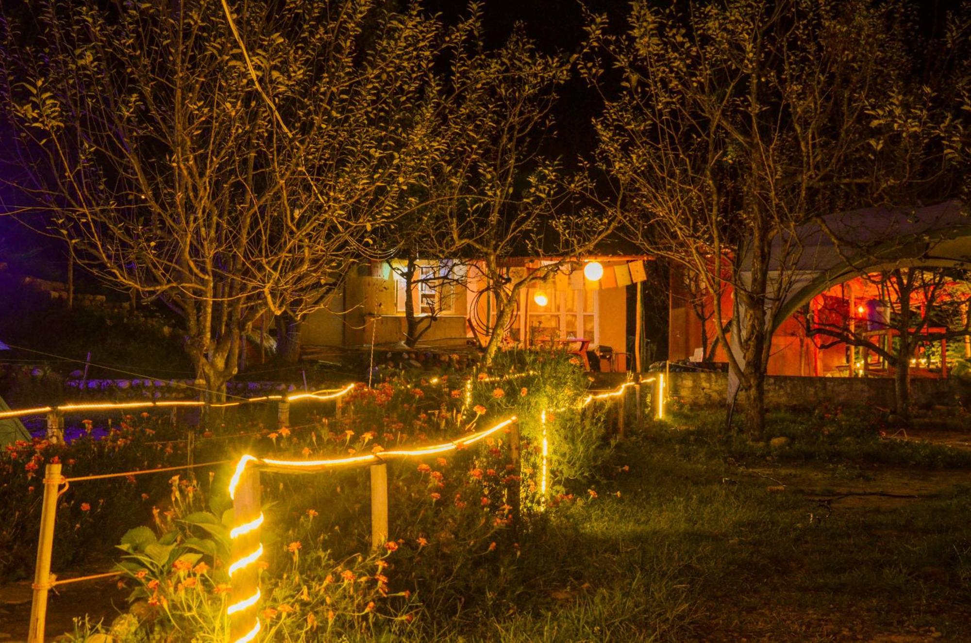 Campsite Himtrek Riverside Camps & *