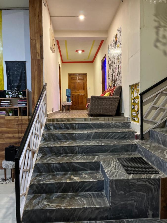 Hostel Mad Monkeyss Manali (Himachal Pradesh)