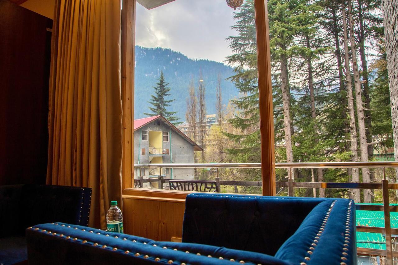 North Deodar Avenue, Manali (Himachal Pradesh)