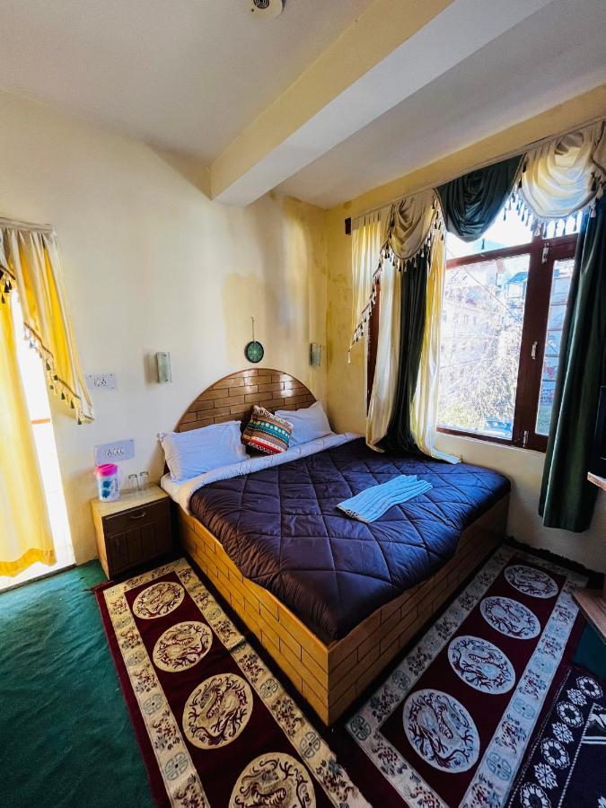Aleph Homes Homestay *