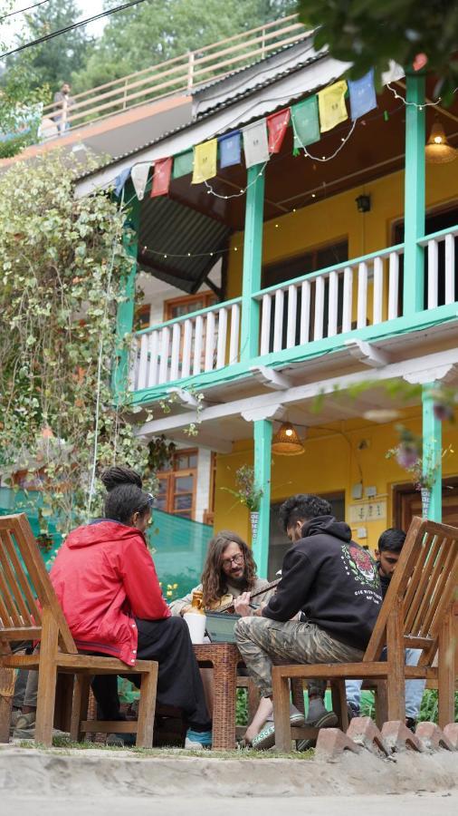 Yaarana & Cafe, Vashisht, *