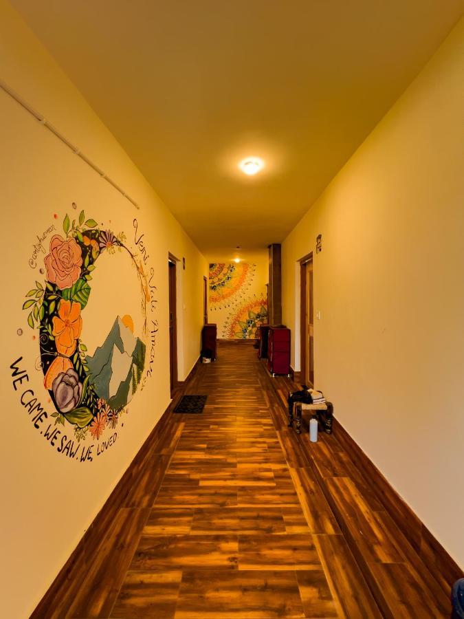 Roamate Hostel, Old Hostel Manali (Himachal Pradesh)