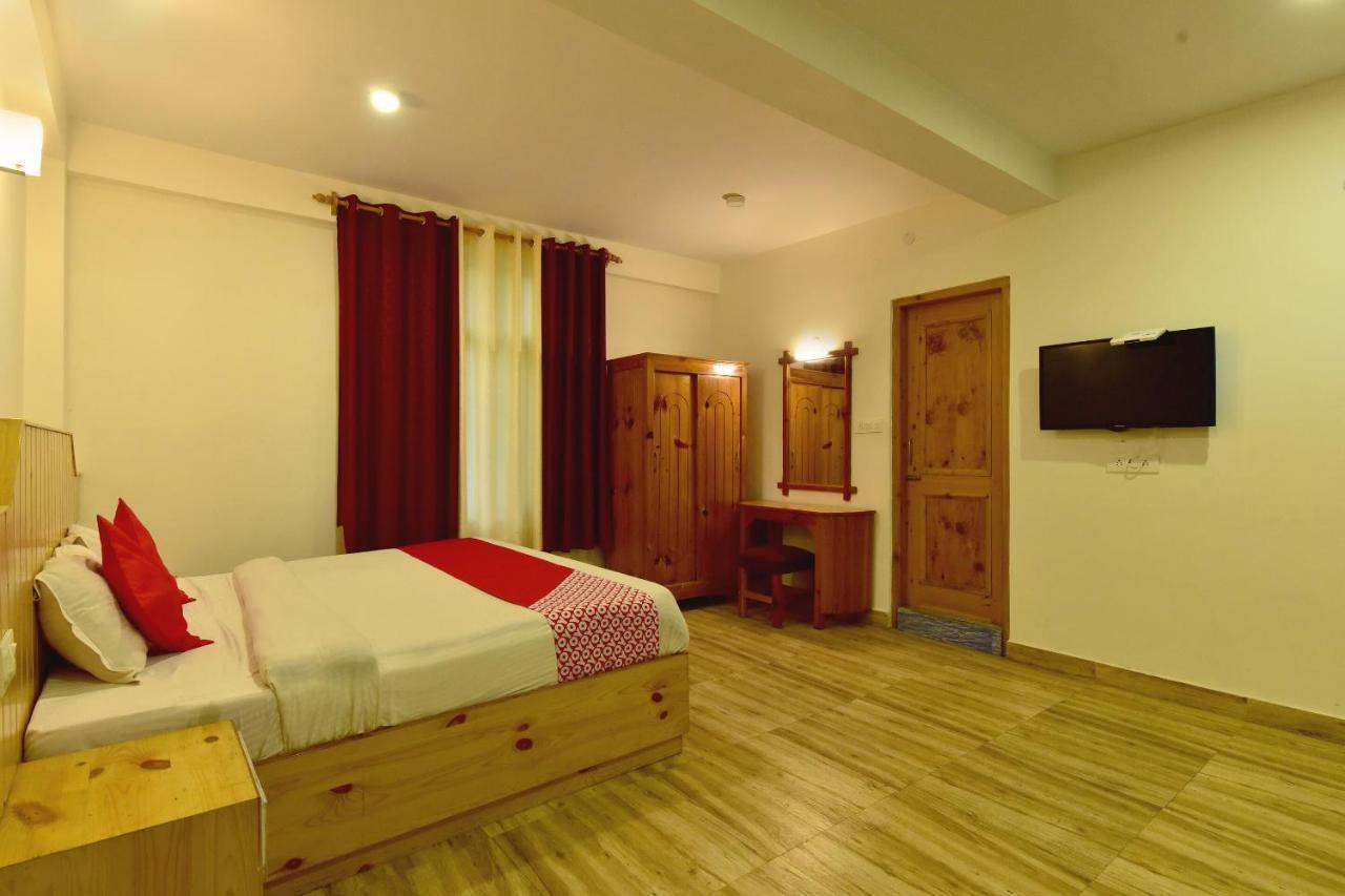 Oyo 14393 Akash Hills Hotel