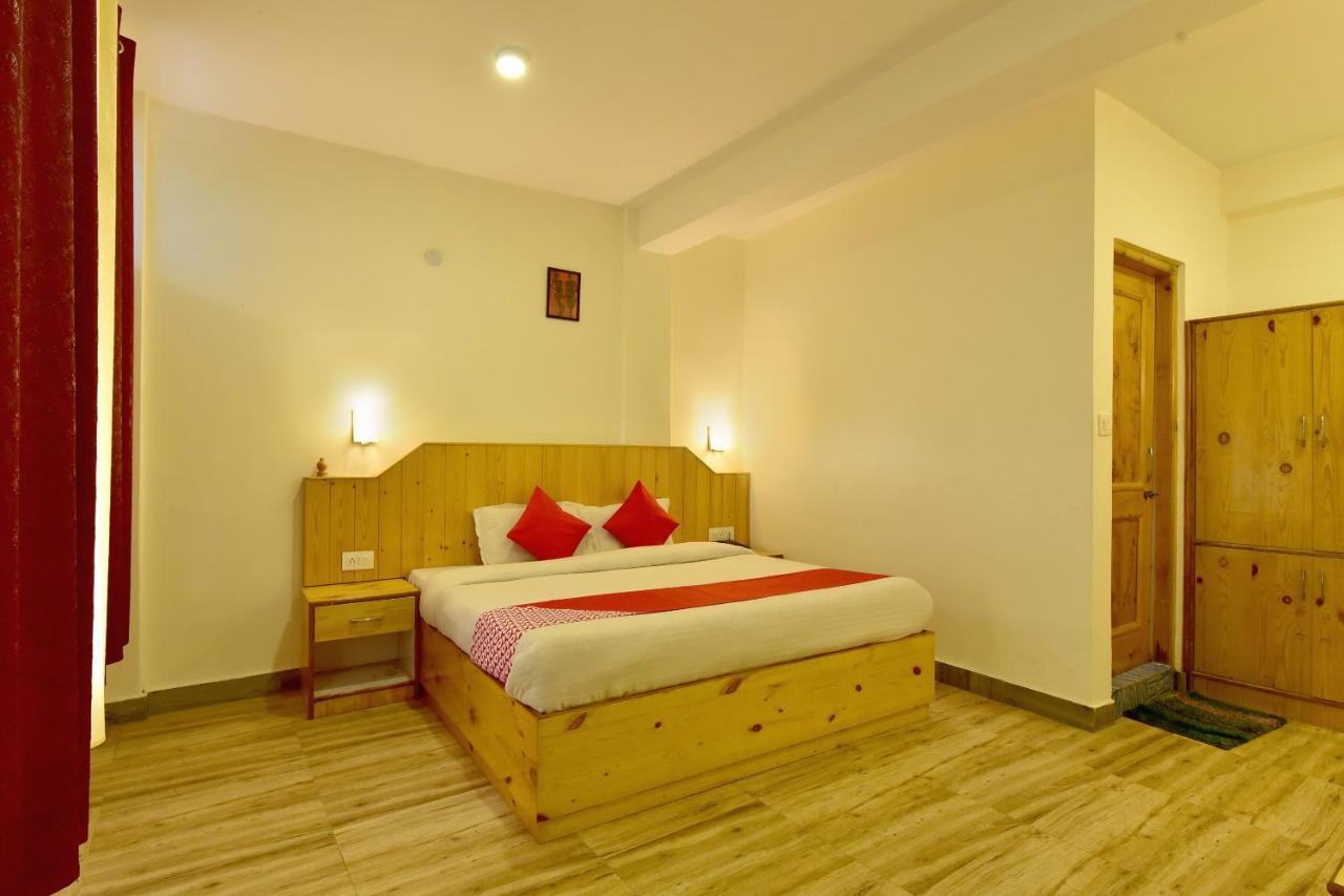 Hotel Oyo 14393 Akash Hills 3*