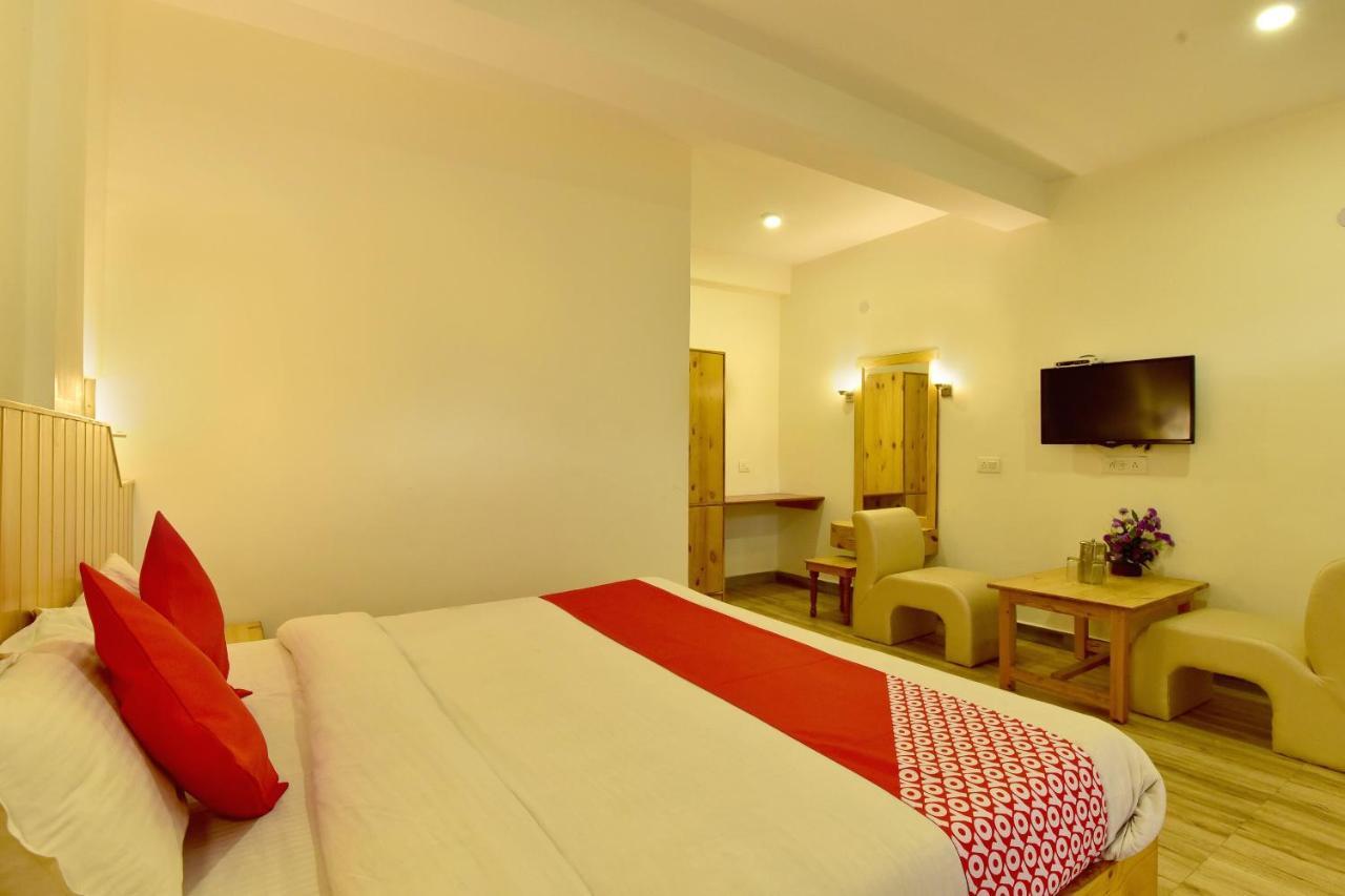 Oyo 14393 Akash Hills Hotel