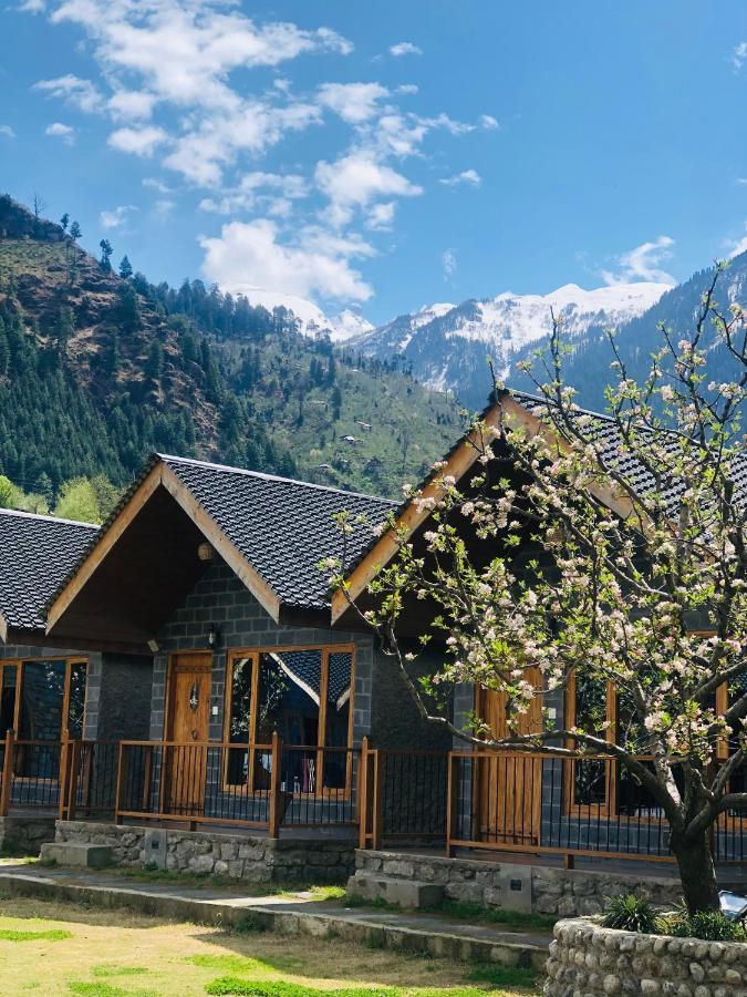 Winterfell The Stay, Unique River Front 4*