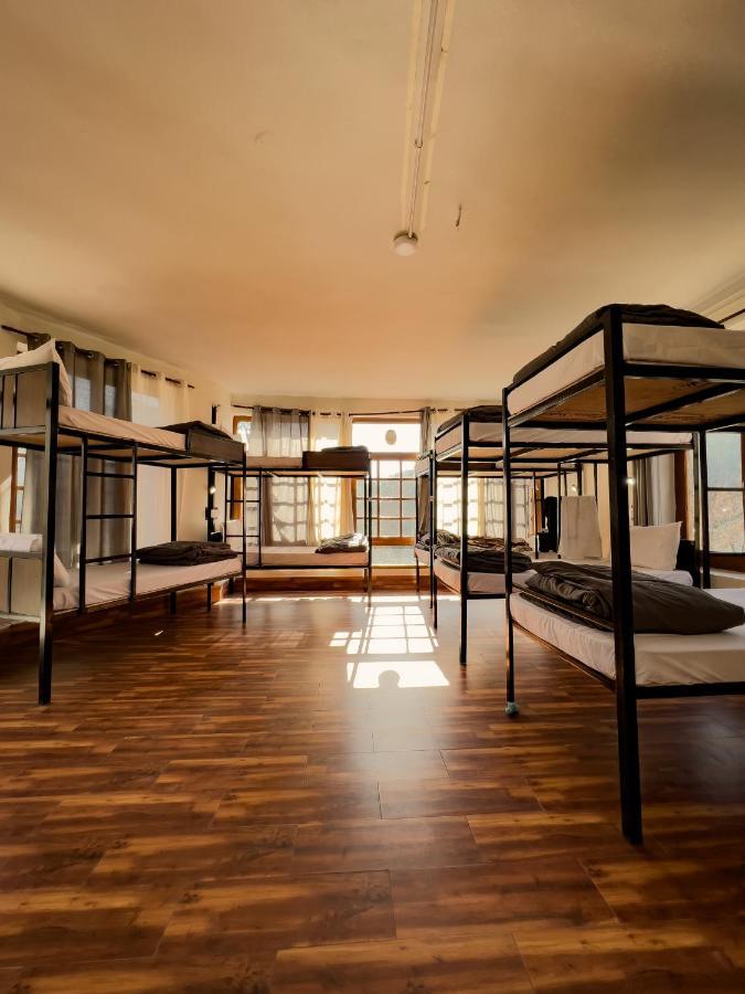 Roamate Hostel, Old *