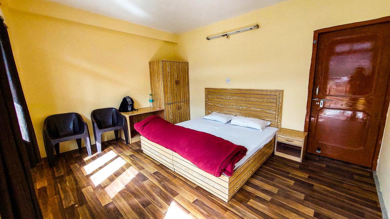 Aleph Homes Homestay *