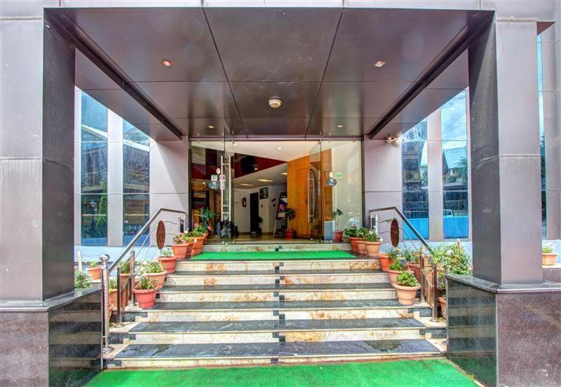 6th Element Cottage, - Rated ! Awarded ! Luxury With Balcony ! Mountain & River View 4* Manali (Himachal Pradesh)
