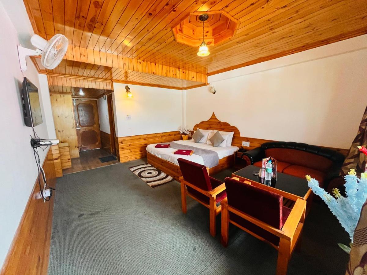 Hollywood - Rated & Awarded In Manali (Himachal Pradesh)