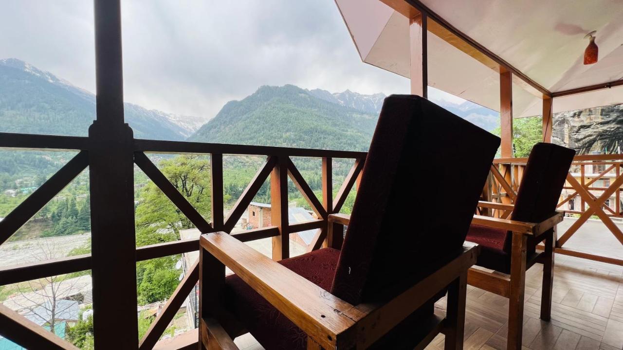 Hollywood - Rated & Awarded In Manali (Himachal Pradesh)