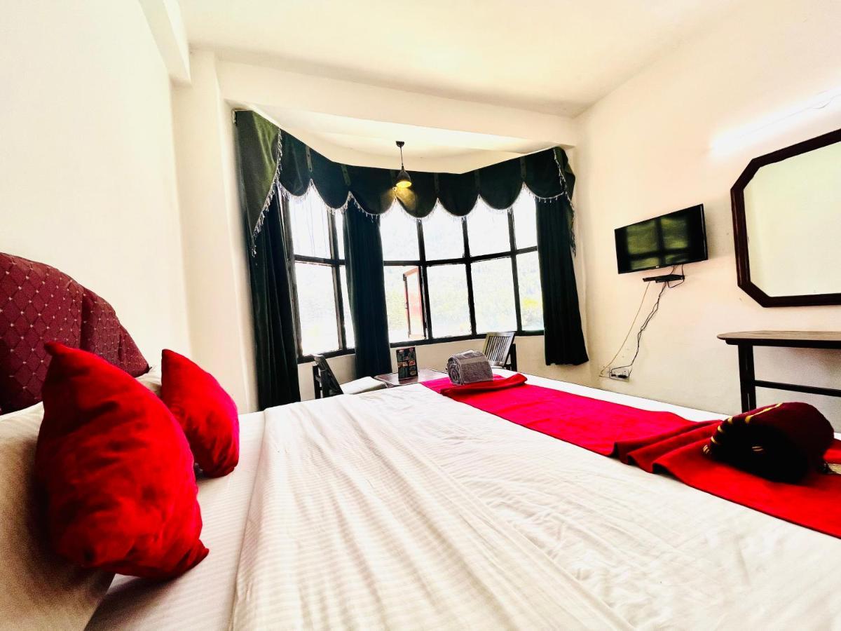 Hadimba - A Mountain View With Parking , Apartment Manali (Himachal Pradesh)