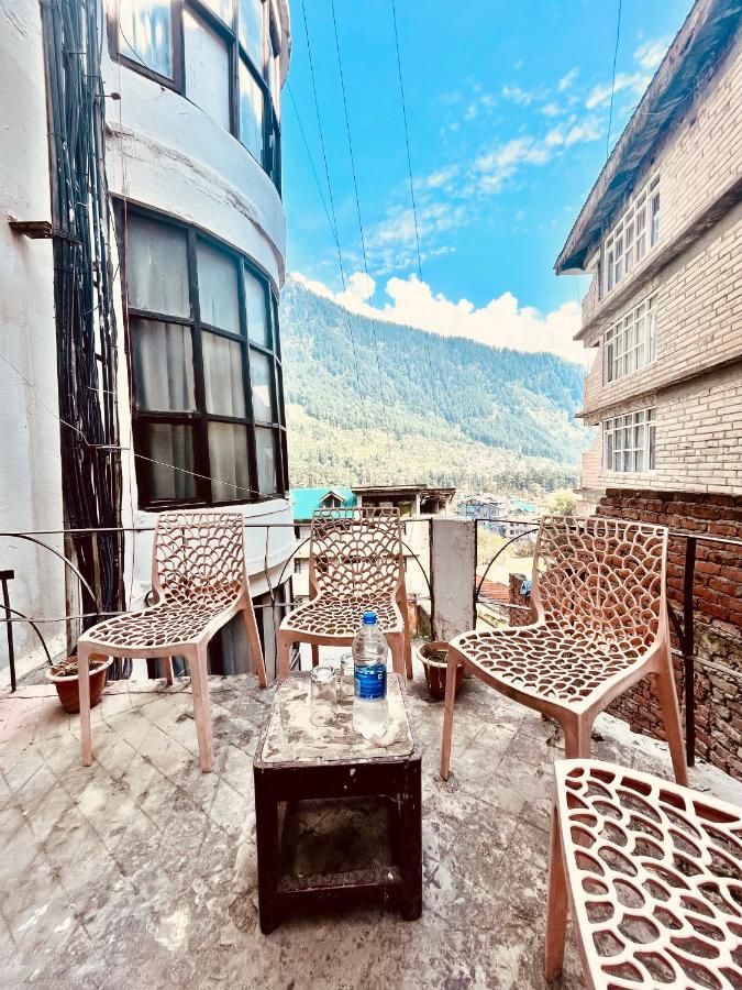 Hadimba - A Mountain View With Parking ,