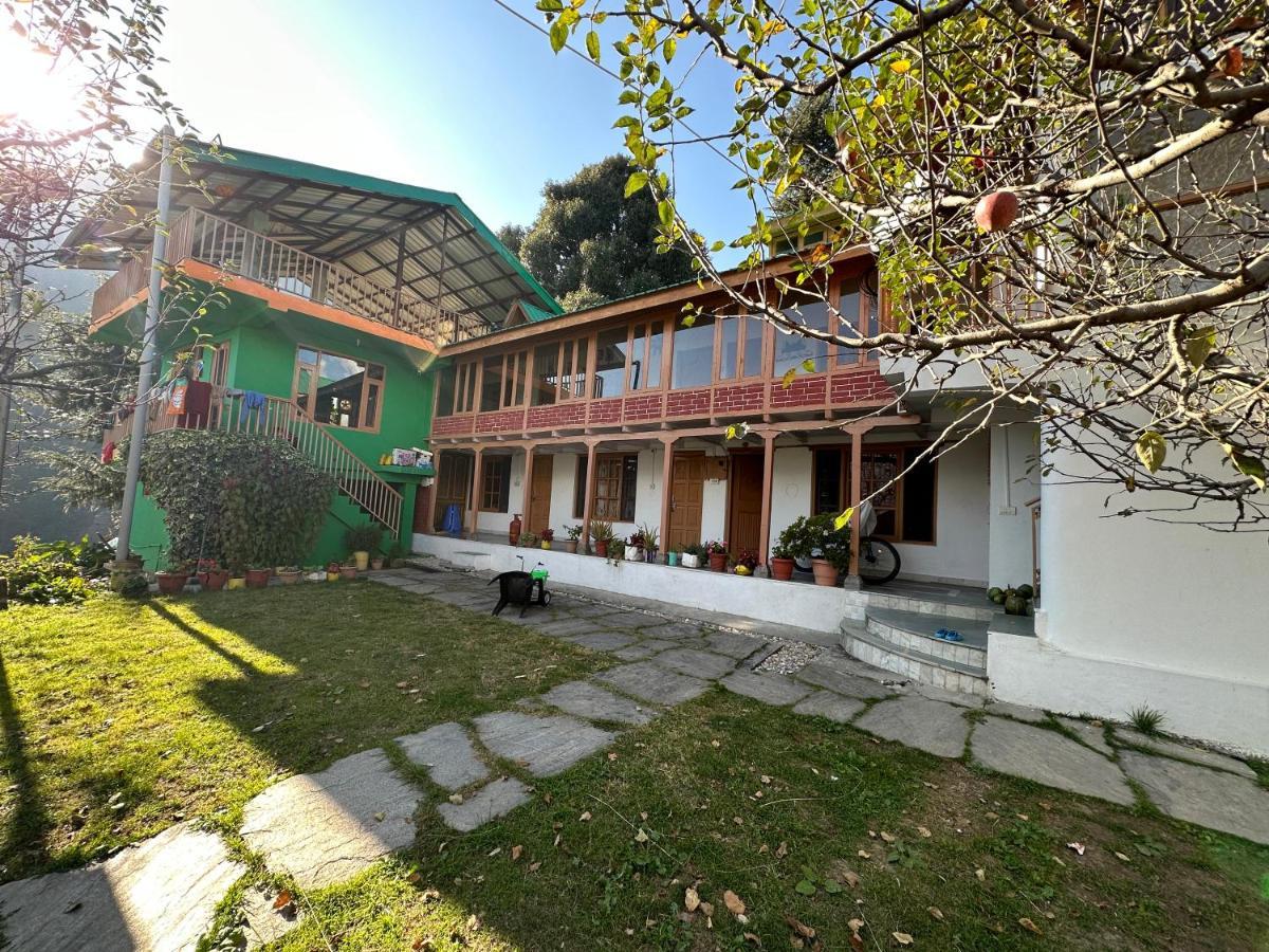 1 Bhk Independent Mud House With Netflix, Power Backup, Wifi ,balcony, Kitchen * Manali (Himachal Pradesh)