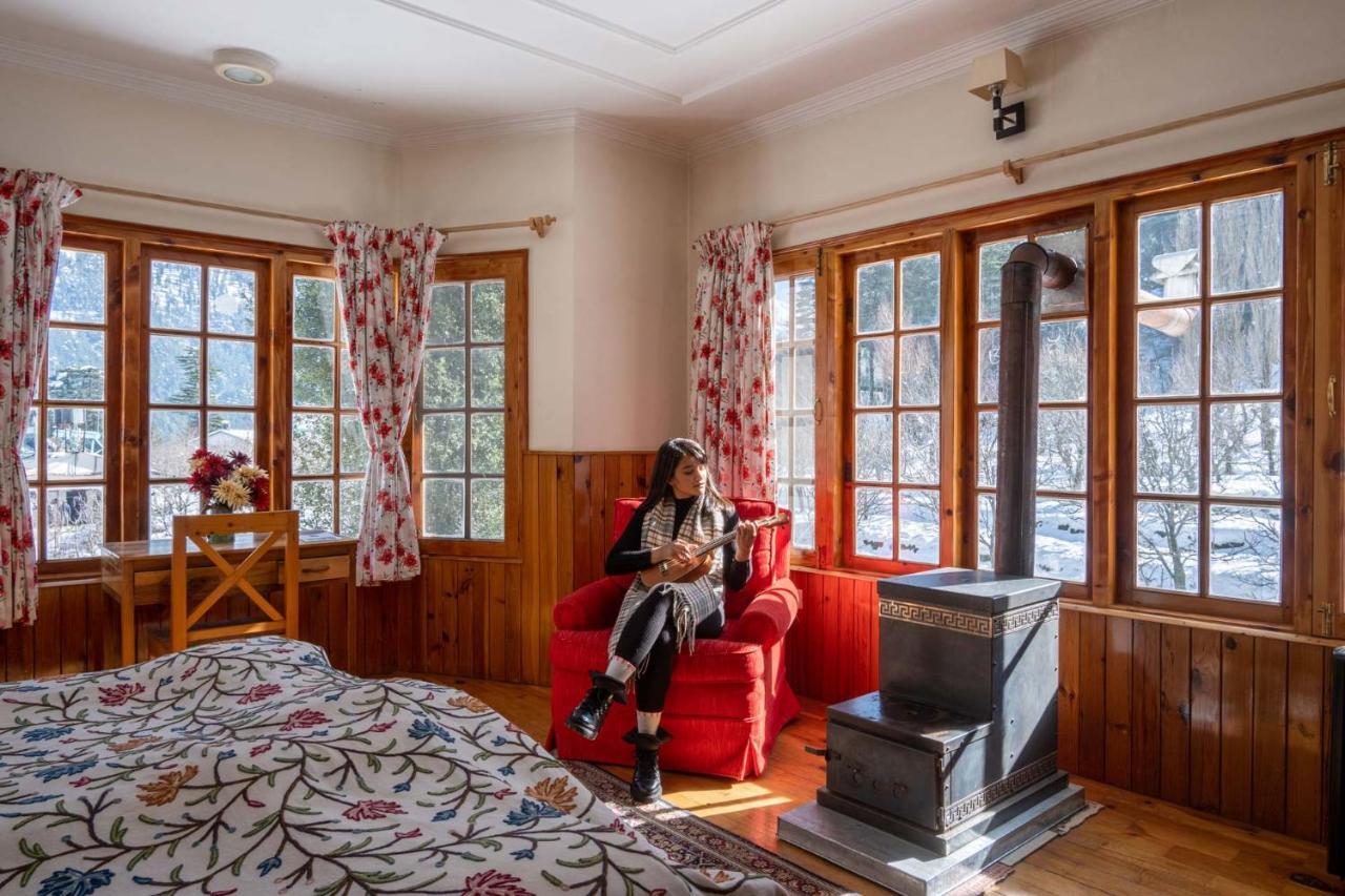 Stayvista At The House With Huge Lawn And Valley View Manali (Himachal Pradesh)
