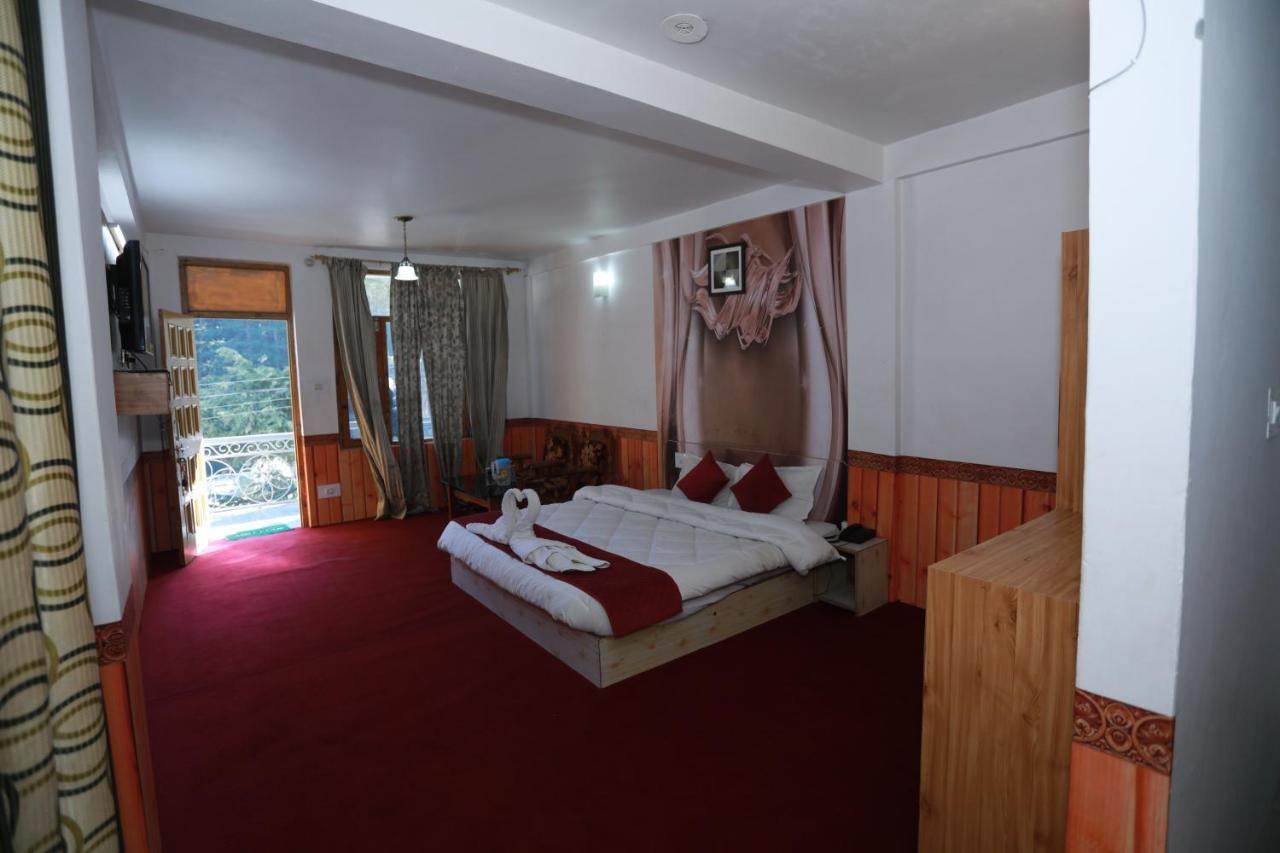 River Side Guest house 2*