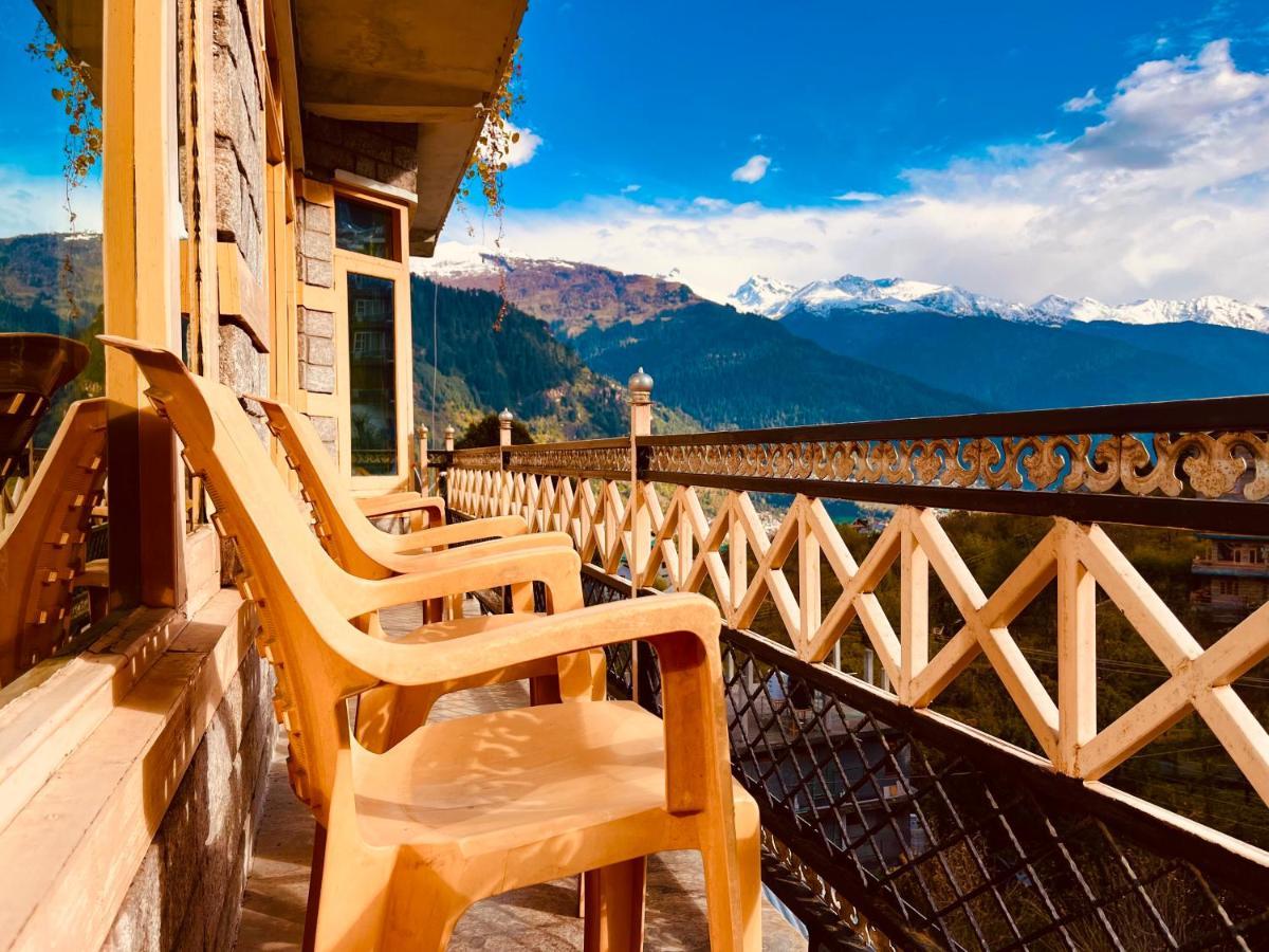 Woods Villa- A Luxury Mountains View Cottages *