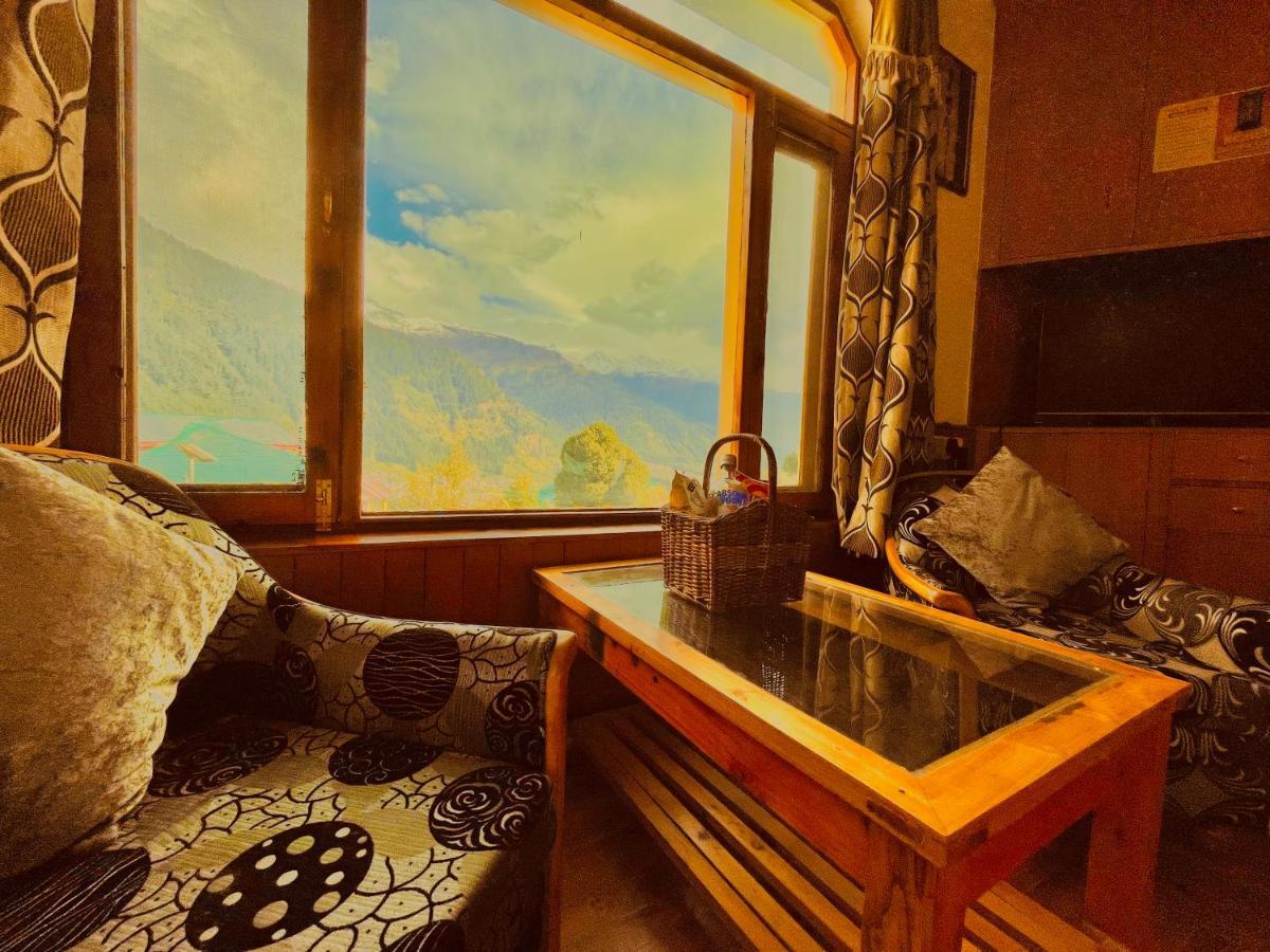 Woods Villa- A Luxury Mountains View Cottages *