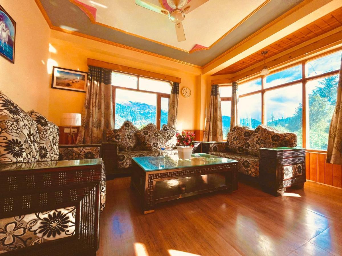 Woods Villa- A Luxury Mountains View Cottages Apartment *