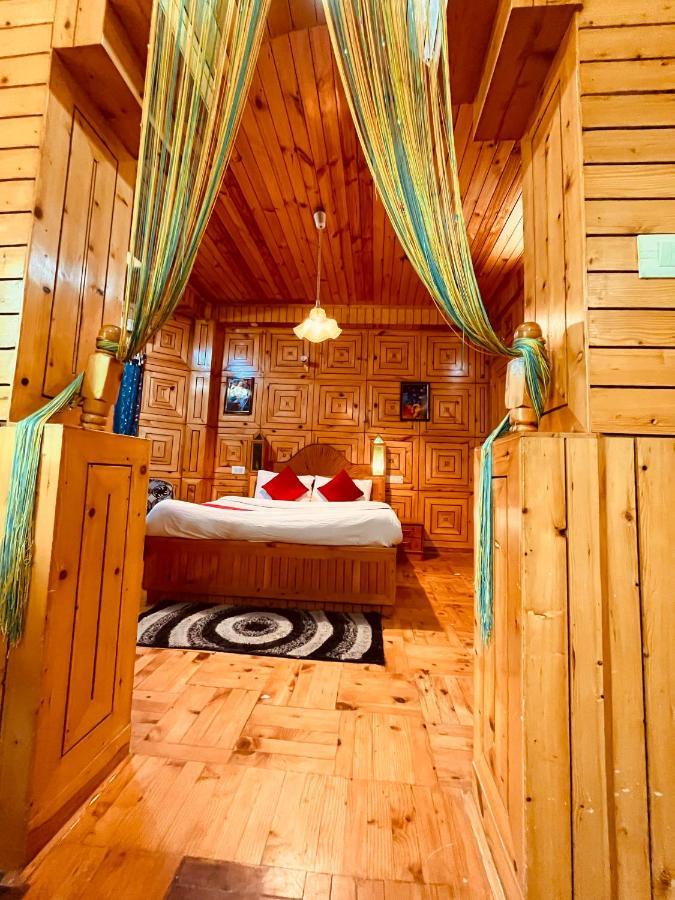 Apartment Woods Villa- A Luxury Mountains View Cottages