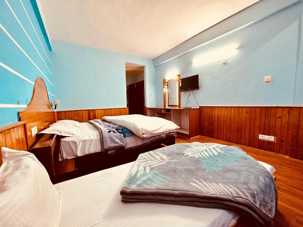 Hotel Daulat Manali (Himachal Pradesh)