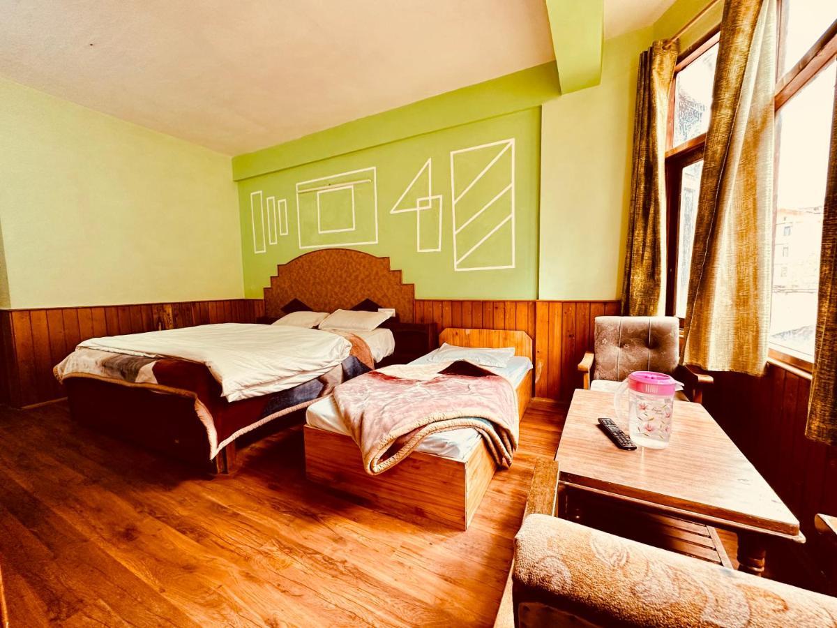 Hotel Daulat Manali (Himachal Pradesh)