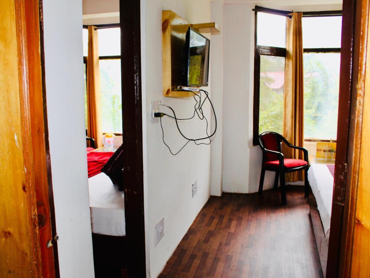 Solitaire Classic - Near Mall Road 3*