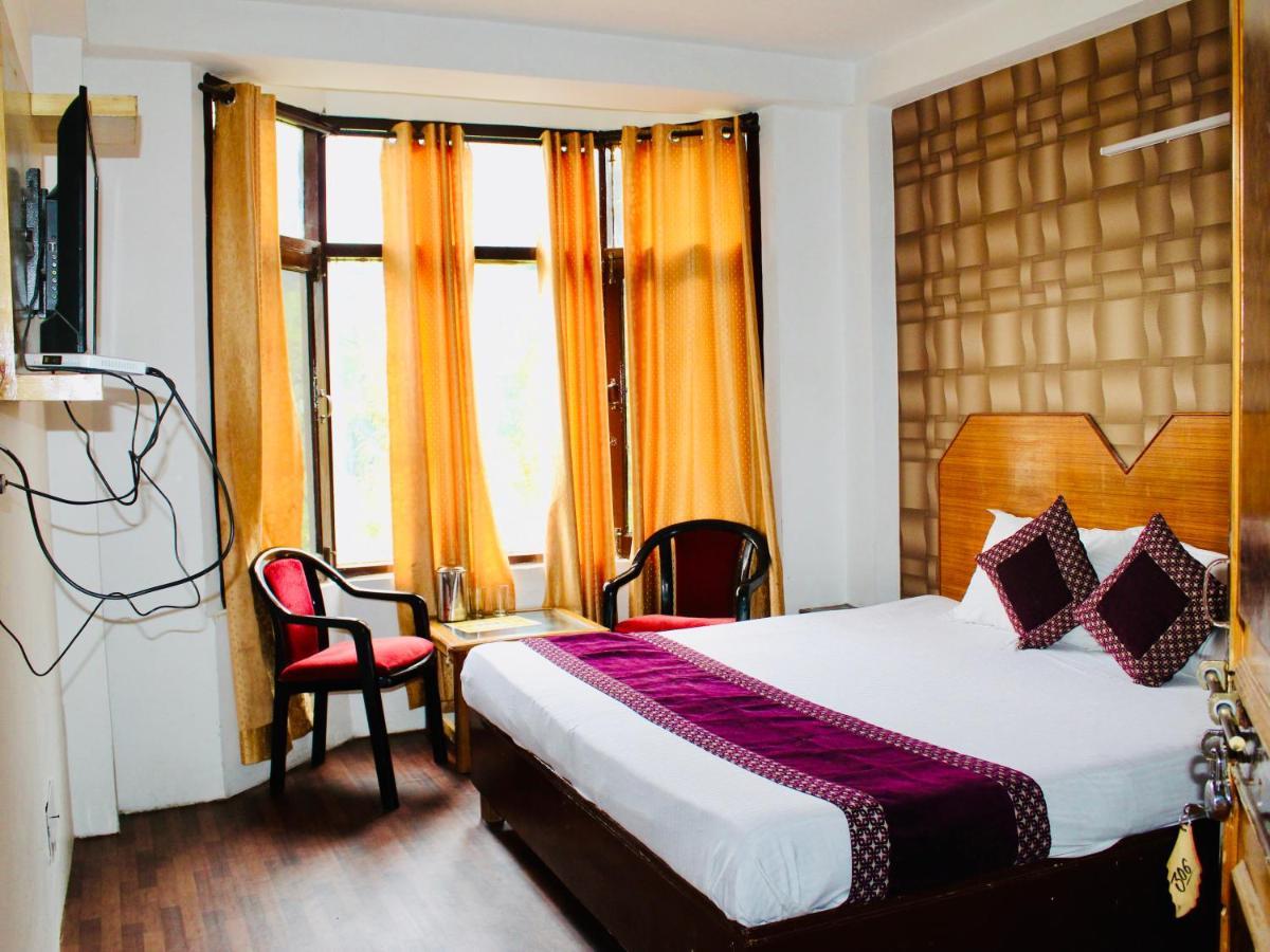 Solitaire Classic - Near Mall Road Guest house